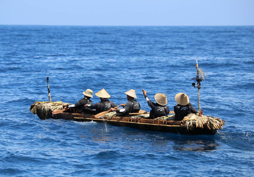 3万年前の航海 徹底再現プロジェクトで使用された丸木舟（所蔵：東京都立大学）